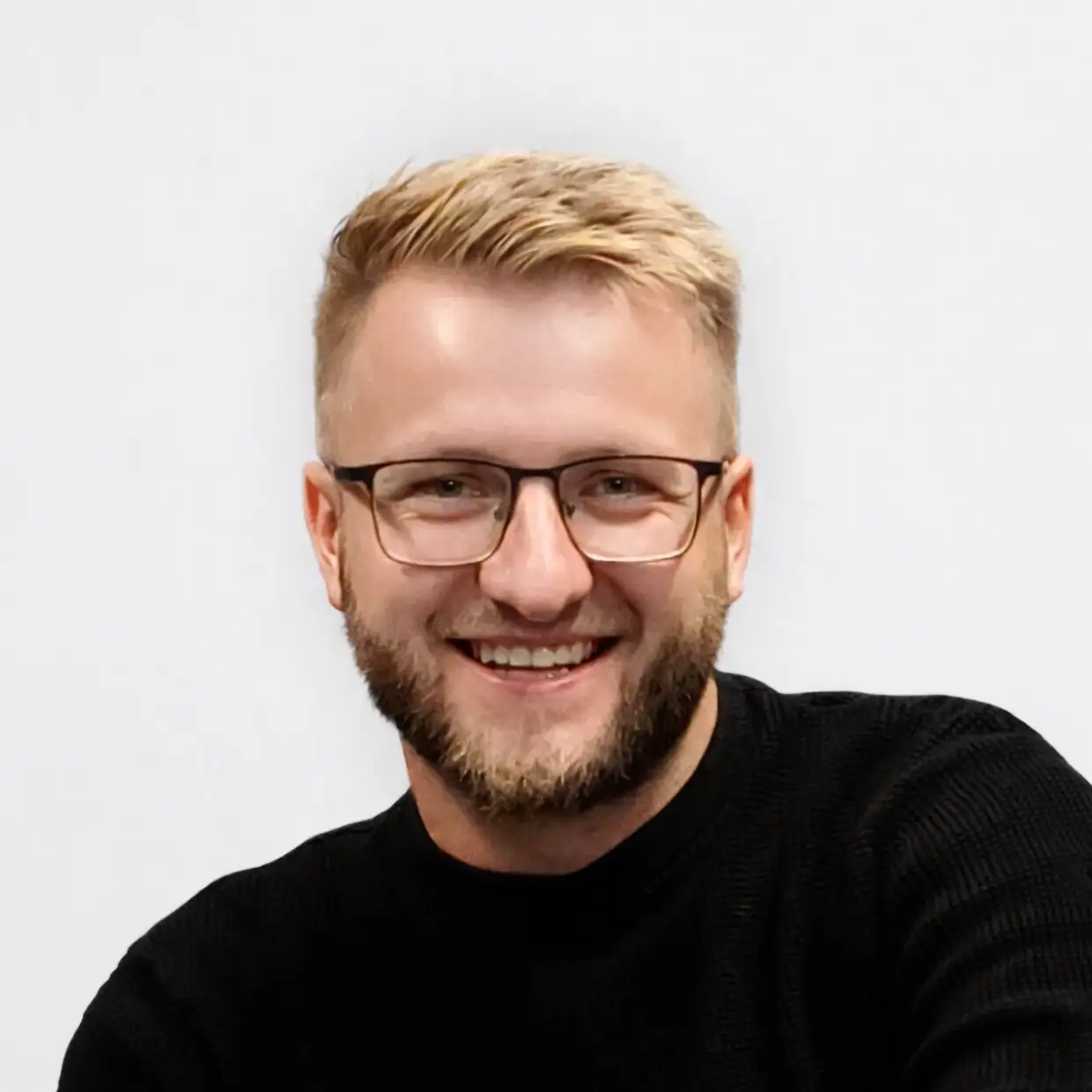 Krzysztof Pacuk – Founder Essency Media