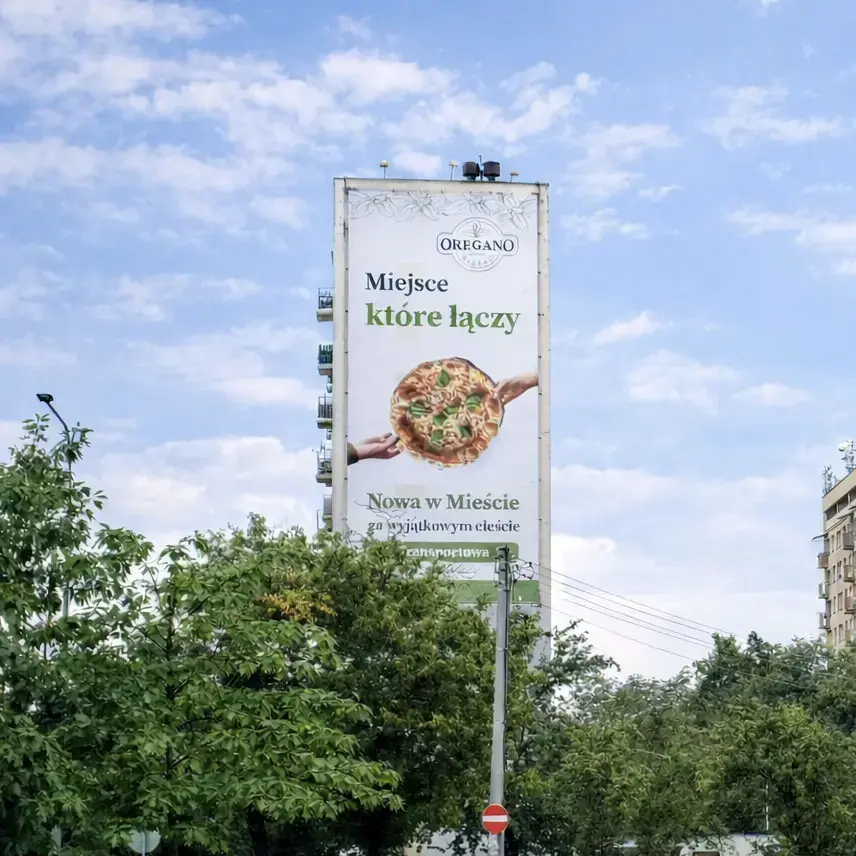 Billboard Oregano Bistro Białystok – projekt Essency Media na skrzyżowaniu Kopernika i Kaczorowskiego